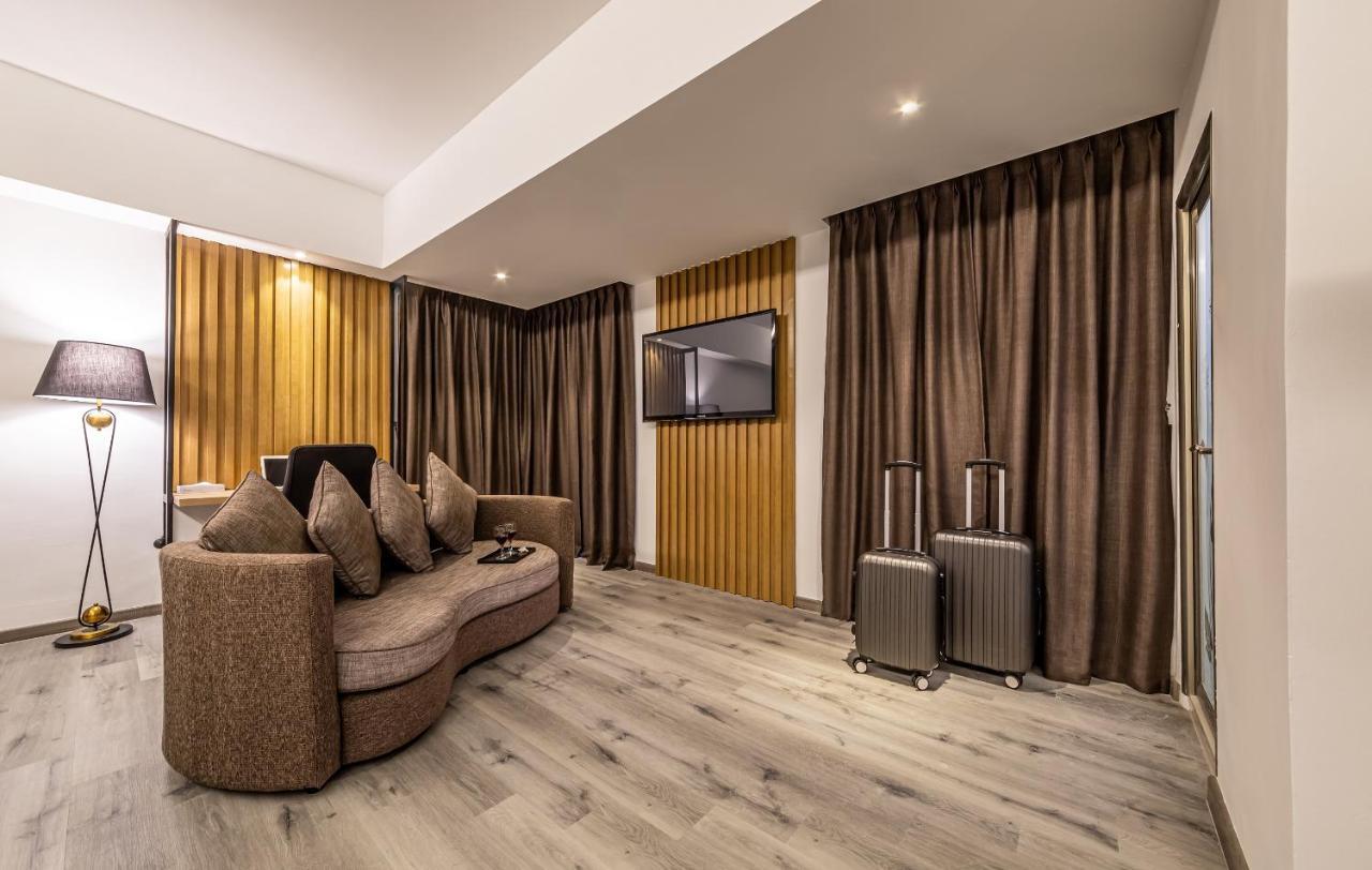 Thy Executive Hotel Johor Bahru Eksteriør billede
