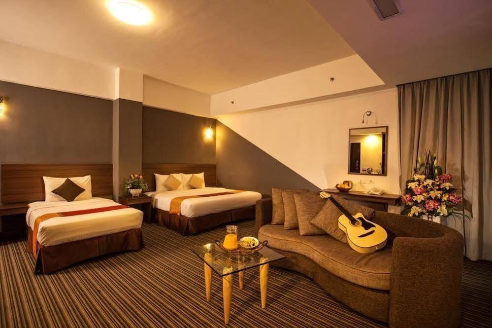 Thy Executive Hotel Johor Bahru Eksteriør billede