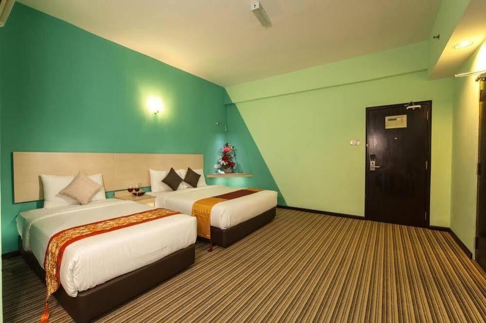 Thy Executive Hotel Johor Bahru Eksteriør billede