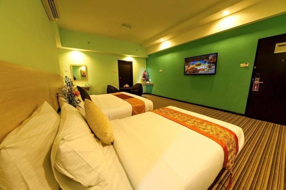 Thy Executive Hotel Johor Bahru Eksteriør billede
